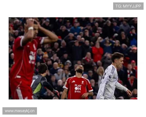 利物浦防线漏洞问题逐步显现，进攻依赖加重对赛季走势形成制约